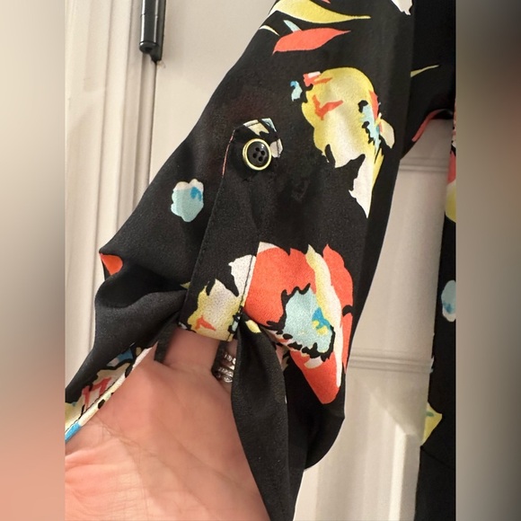 Yumi Kim Women’s Black Floral Shorts Romper Pockets Size XS - Picture 5 of 7